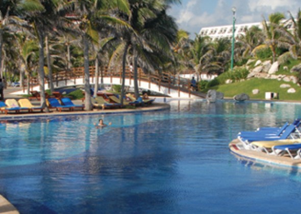 Hotel Oasis Cancun, piscina