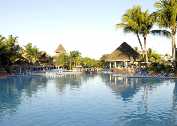 Hotel Be Live Canoa, piscina